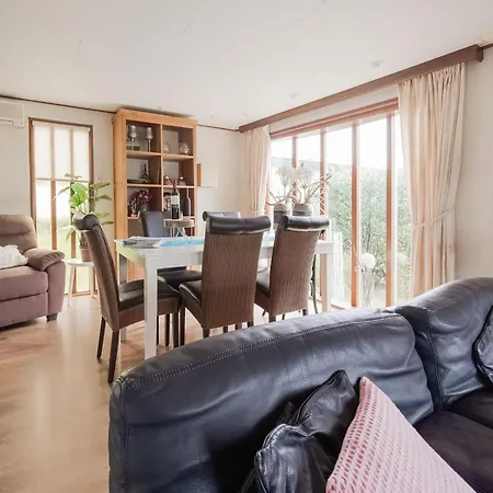 In With Terrace, Cleaning Included Chalet *